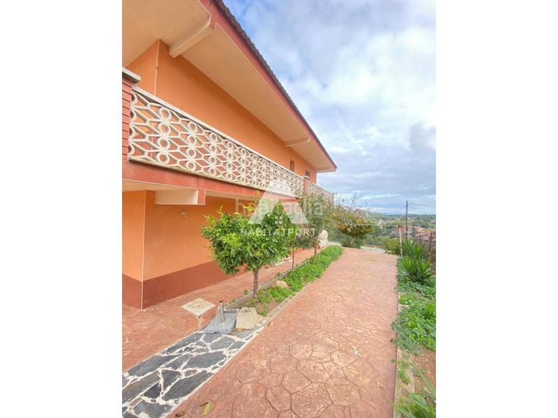 Foto 067532ce-56e1-4551-b893-10395c6ffc80. Maison dans Olesa de Bonesvalls