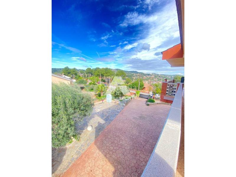 Foto d0050d33-9e83-4425-bc59-8970ab45fc30. Maison dans Olesa de Bonesvalls