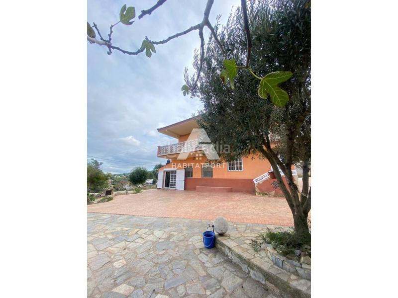 Foto ef60be84-2ded-4456-9e27-e636c40ed299. Maison dans Olesa de Bonesvalls