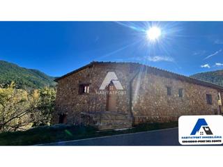 Casa a Vansa i Fórnols (La). La vansa  restaurante con 2 pisos independientes