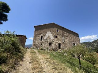 Masia a Nou de Berguedà (La). Malanyeu  masía con masovería