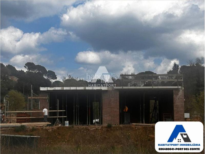 Foto 9dd0a010-9221-40e3-8768-5a3bb86d9222. Casa adossada amb aparcament a Gironella