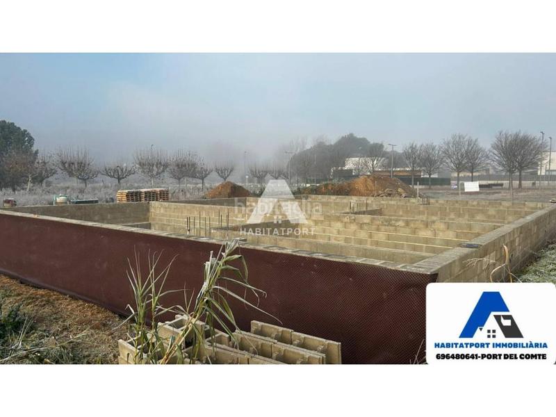 Foto f34bf1f4-3f37-41ea-ae0e-9e4b5605bf96. Casa adossada amb aparcament a Gironella