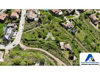 Terreny residencial a Berga. Parcela cantonera en los pedregals