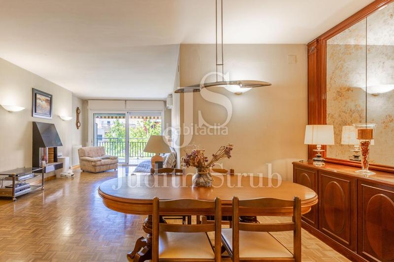 Foto 18e463fc-74f7-4aaa-97cc-280d0eebadbd. Piso balmes barcino. amplia y luminosa con soleada terraza. en Barcelona