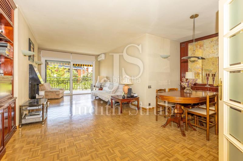 Foto 85a565ca-ead8-4e2a-ad6c-988376738c91. Piso balmes barcino. amplia y luminosa con soleada terraza. en Barcelona