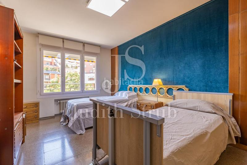 Foto c0424cce-352f-4cfd-8c9b-8f314bb93b66. Piso balmes barcino. amplia y luminosa con soleada terraza. en Barcelona