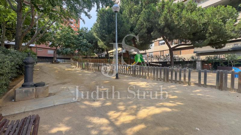 Foto dfec9c96-6575-41ce-ad38-5883fc98cd47. Piso balmes barcino. amplia y luminosa con soleada terraza. en Barcelona