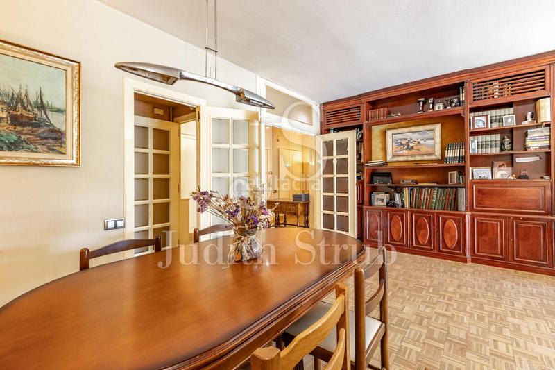 Foto f90daeec-97f5-4cc1-baac-6cc095fcfe6f. Piso balmes barcino. amplia y luminosa con soleada terraza. en Barcelona