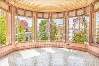 Appartement à Putget - Farró. Descubre esta joya arquitectónica en sant gervasi en finca de 19