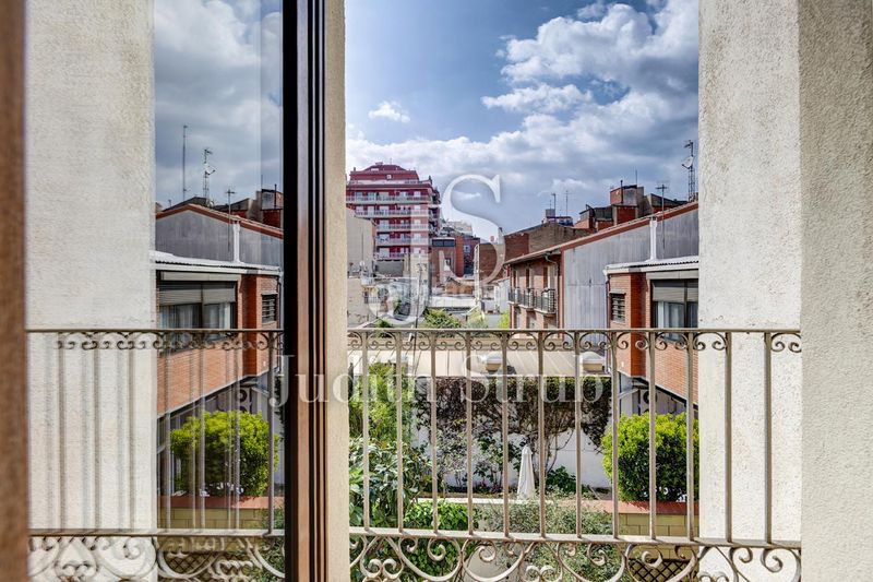 Foto 061ad25d-5a32-45b7-9e89-f81d5afb2286. Casa adossada a Sant Andreu de Palomar Barcelona