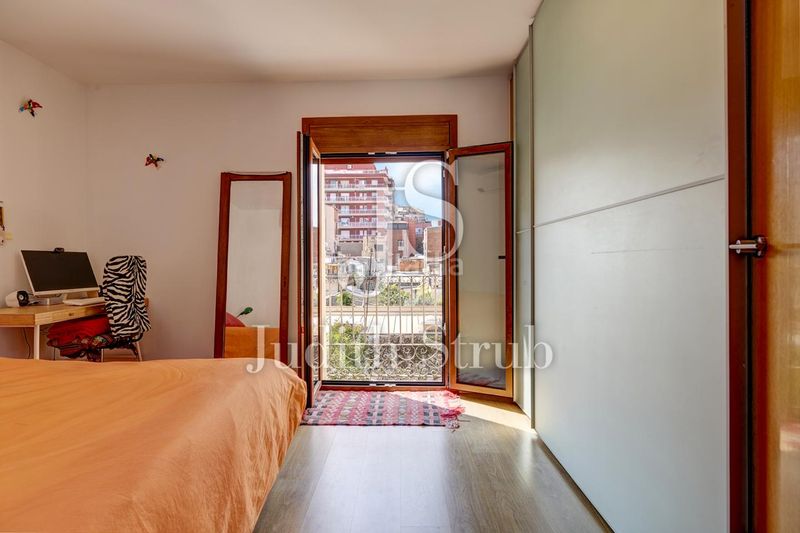 Foto 07c9715d-2380-4a70-9ded-56e75cc4e7fb. Casa adossada a Sant Andreu de Palomar Barcelona