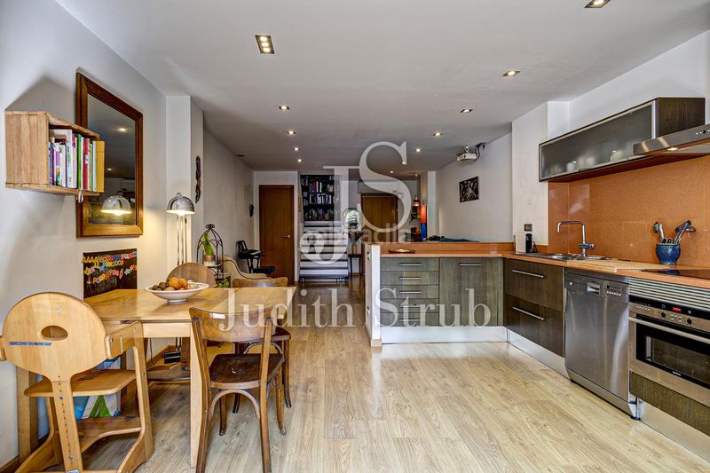 Foto 0cb7b240-8d68-490d-a120-cbe0ef910a4c. Casa adossada a Sant Andreu de Palomar Barcelona
