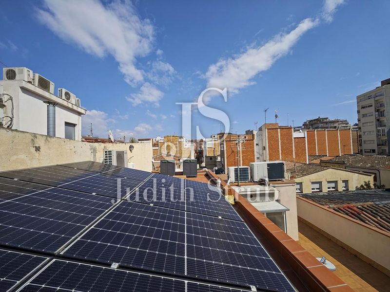 Foto 375a0710-382c-46d1-968e-0e1be140d47f. Casa adossada a Sant Andreu de Palomar Barcelona