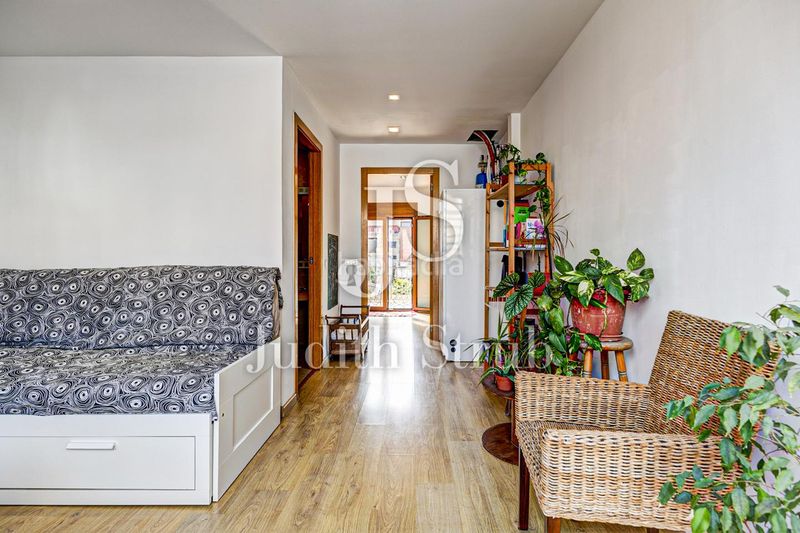 Foto 5d57126a-b09e-4c88-90f7-76a272e0021a. Casa adossada a Sant Andreu de Palomar Barcelona