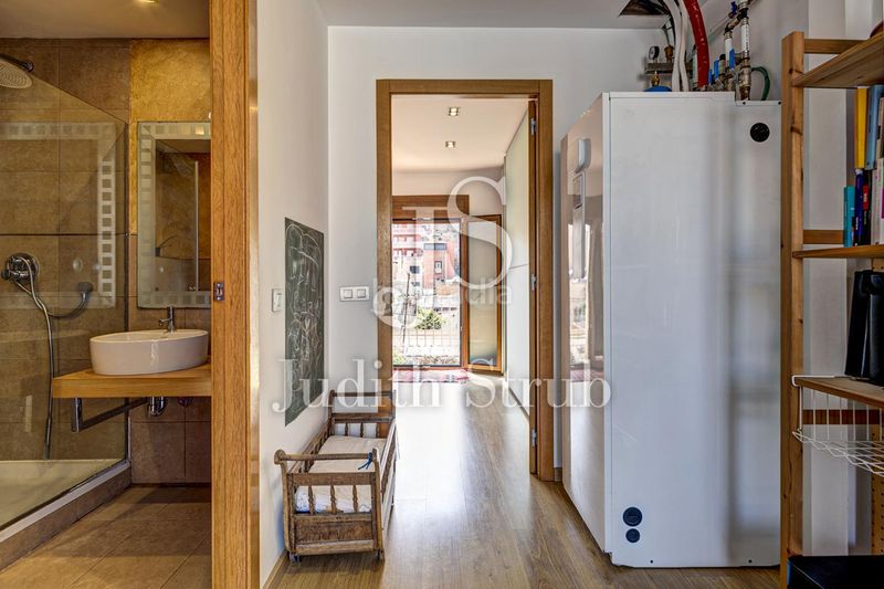 Foto 6afd3b6d-da0e-469a-a8f6-d043080eade7. Casa adossada a Sant Andreu de Palomar Barcelona