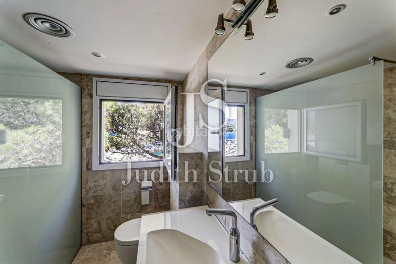 Foto 5fe0ddeb-bd58-4794-981d-e73d8e5c745a. Casa a calle garraf 11 a Carboneres - La Farella Llançà