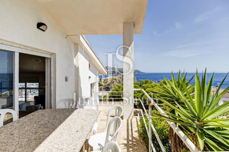 Foto 69da2220-f466-4563-b627-a1ba58207b6a. Casa a calle garraf 11 a Carboneres - La Farella Llançà