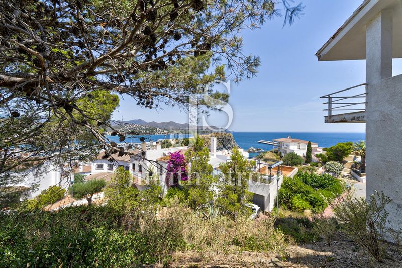Foto 6b40e253-02d6-4bb8-b734-ccb906642e63. Casa a calle garraf 11 a Carboneres - La Farella Llançà