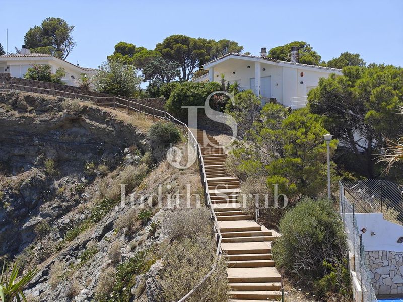Foto aa08a8b8-288f-41c9-8310-56802d4f3ab1. Casa a calle garraf 11 a Carboneres - La Farella Llançà