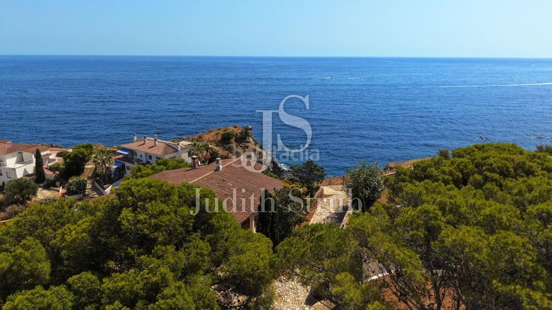 Foto bf509b74-2a5f-45d1-b940-ebb552671ad4. Casa a calle garraf 11 a Carboneres - La Farella Llançà