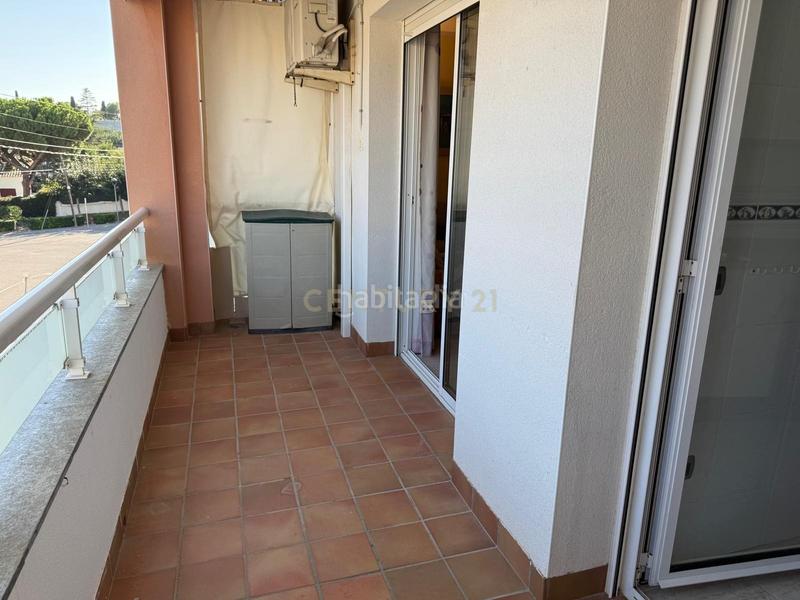 Foto 6b45bca8-a93f-44ec-9ab6-f8aadbe159bf. Apartament amb piscina a Cunit residencial Cunit