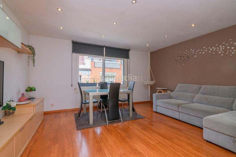 Foto 19d73466-fec2-46c3-850e-a0f27d135b39. Apartament a Marianao Sant Boi de Llobregat
