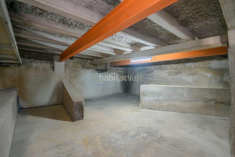 Foto 01243b9b-afeb-437e-8e34-b51e7a6a8342. Casa amb piscina a Castellet i la Gornal