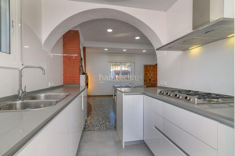 Foto 0acb4c78-a866-4536-99a6-12f32dd91742. Casa amb piscina a Castellet i la Gornal