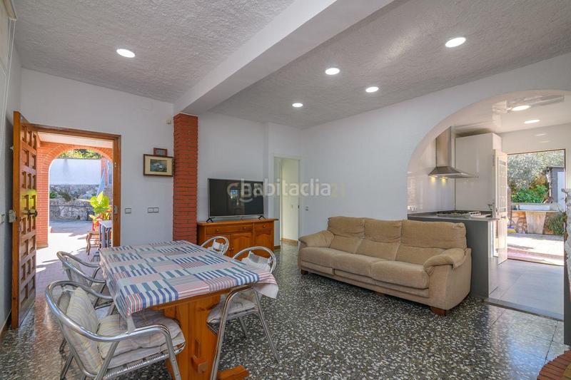 Foto c7703635-f940-49eb-9eb6-b3389f69b35d. Casa amb piscina a Castellet i la Gornal