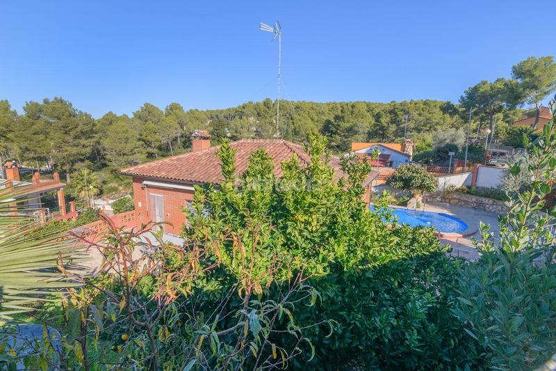 Foto e3b46458-5aae-4540-b52d-d22f6d3a38f1. Casa amb piscina a Castellet i la Gornal