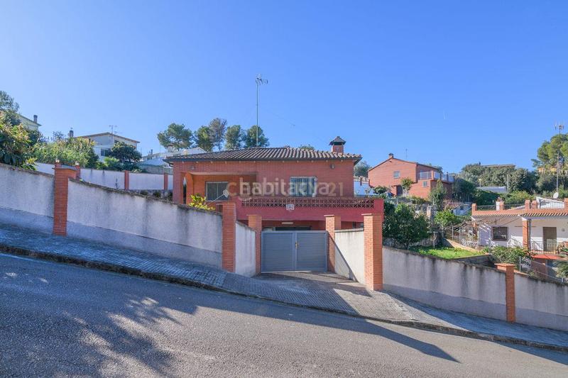 Foto fbf1e298-926f-4815-869c-380c81f49873. Casa amb piscina a Castellet i la Gornal