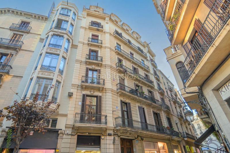 Foto 0fbf15cf-2c68-47db-947c-f03885b87f97. Etagenwohnung in Gòtic Barcelona