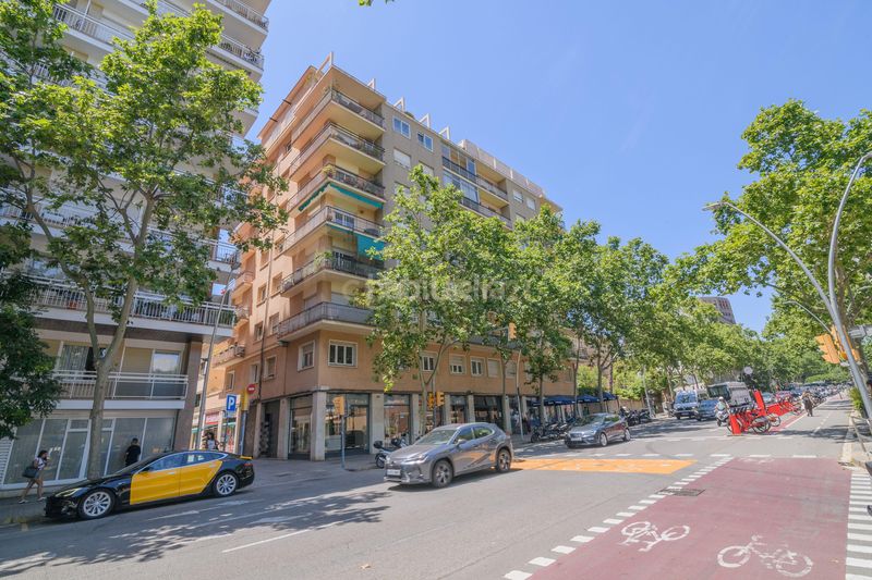 Foto 78d4648b-bf28-4386-8019-097d84a3c774. Pis a Barri de les Corts Barcelona