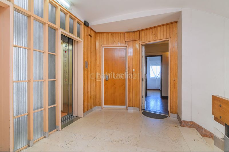 Foto e121e712-740a-4d44-be69-a1c252a153d5. Pis a Barri de les Corts Barcelona
