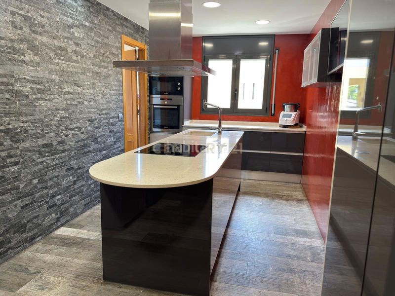 Foto 58243d92-1a0d-4937-853c-d01917a9fdc3. Casa a Cunit residencial Cunit