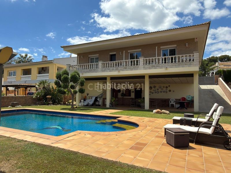 Foto a21ad4d0-22f9-433e-b326-9faeb7cfca06. Casa a Cunit residencial Cunit