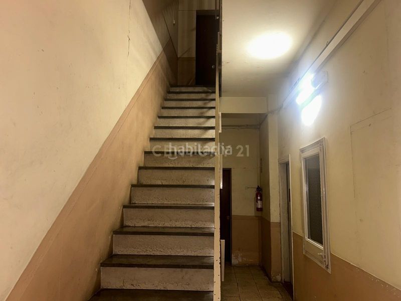 Foto 2beb9284-7e62-4459-b11f-d7fa0d902e30. Aparcament cotxe a La Bordeta Barcelona