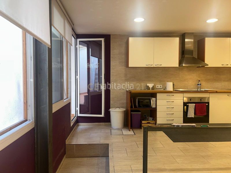 Foto cc2c5049-d3f0-48a0-a008-32dbffe75317. Aparcament cotxe a La Bordeta Barcelona