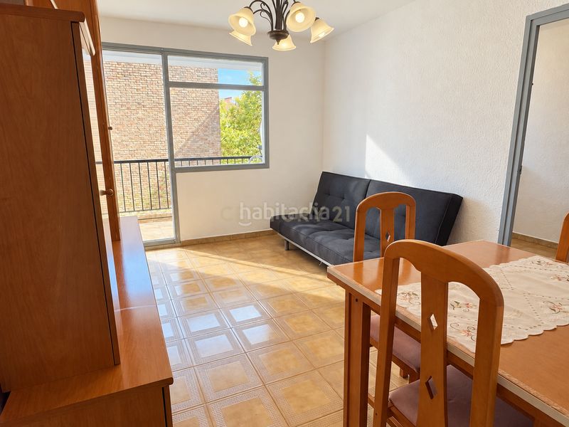 Foto 3aeea6e9-df33-4f1b-b84e-e10c37b1fd90. Apartamento en carrer del camp arriassa alto, luminoso y con ascensor en Barcelona