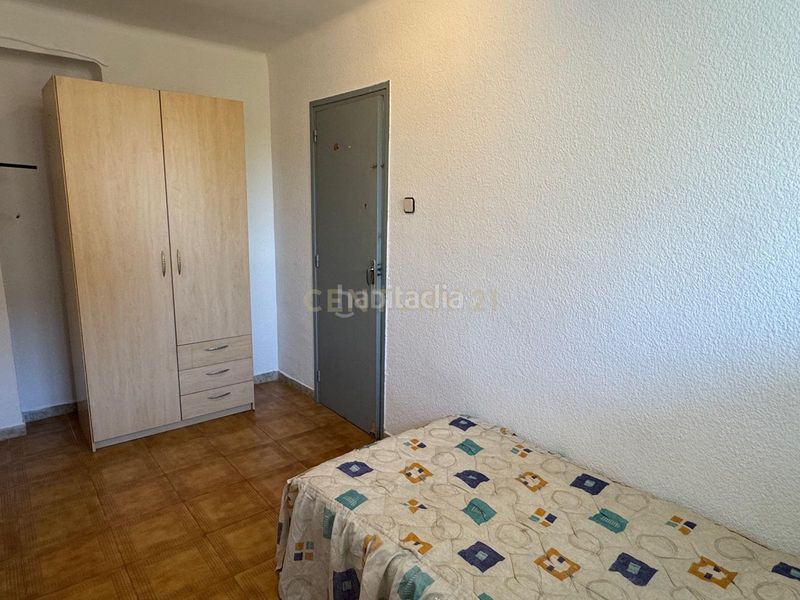 Foto 3ef56caa-edf7-4b21-aff6-3c5dcfd50886. Apartamento en carrer del camp arriassa alto, luminoso y con ascensor en Barcelona
