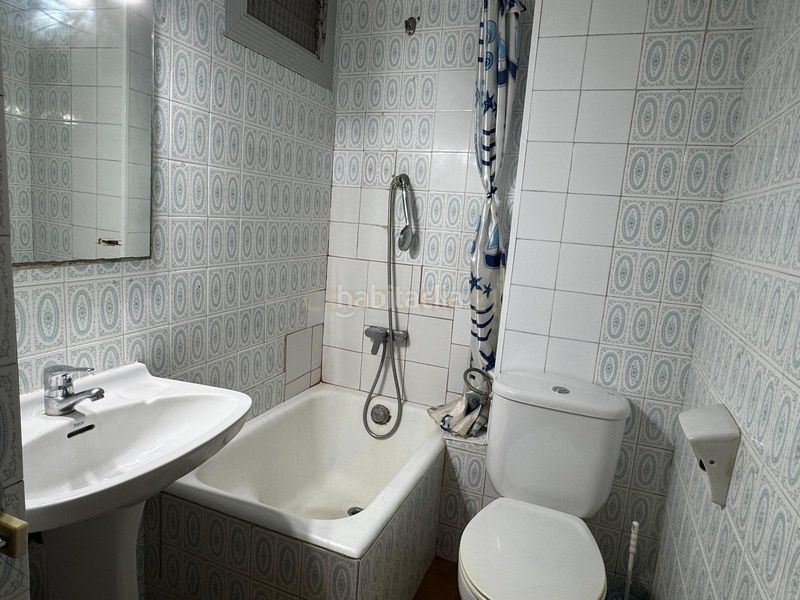 Foto d886328f-5ead-4a7a-8b02-367ff01a8e68. Apartamento en carrer del camp arriassa alto, luminoso y con ascensor en Barcelona