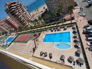 Pis  Carrer metge grau font. Segunda lnea de playa con vistas impresionantes