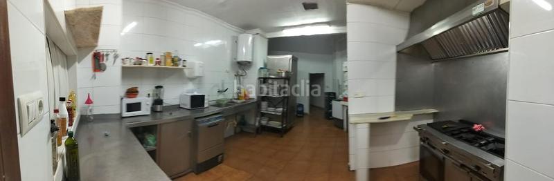 Foto 8b0229b8-a2e3-46ce-8547-3a3a4bbd51db. Local comercial bar restaurante en pleno funcionamiento en Favara