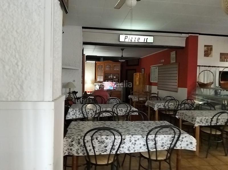 Foto f641d845-b7cf-47ea-af01-fdb42a8ddc32. Local comercial bar restaurante en pleno funcionamiento en Favara