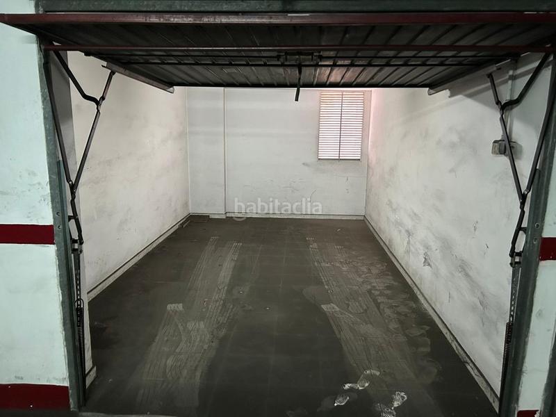 Foto f1cdd690-8be7-4de3-8e40-ae23f973f107. Parking coche cabina de garaje zona pueblo en pueblo de Cullera Cullera
