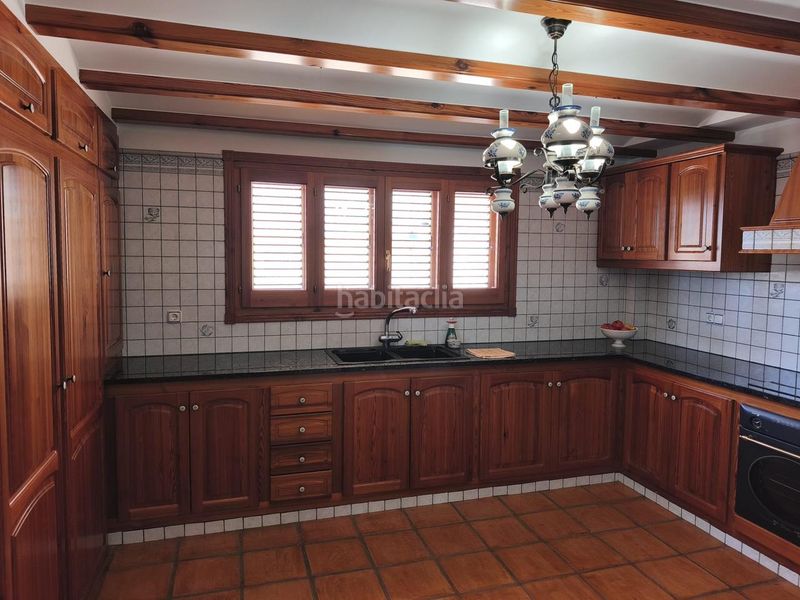 Foto 37063f23-283b-4a67-8f20-fa8f45bb9323. Casa amb piscina a Favara