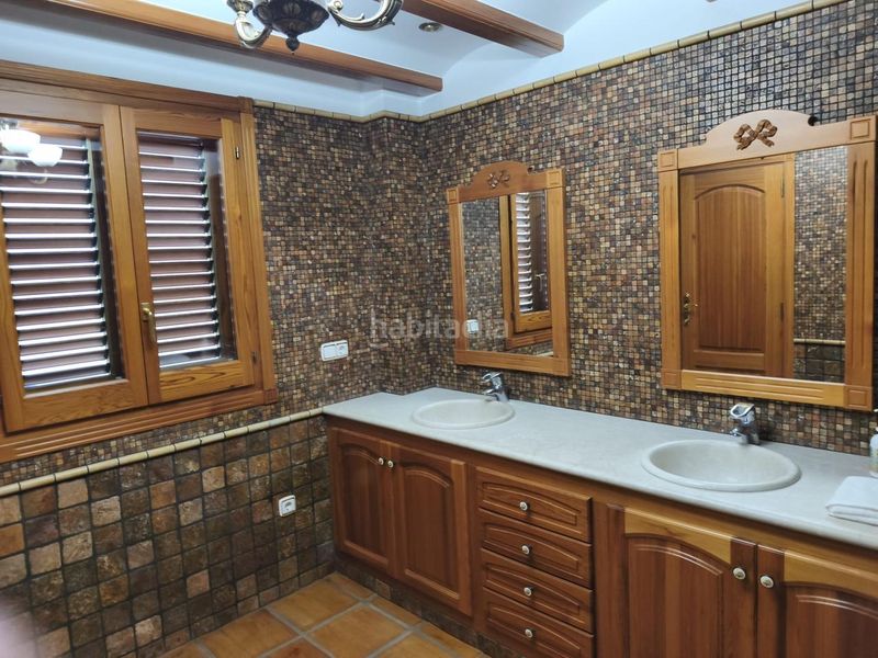 Foto 8a847150-8c86-48de-9d14-26116d0c21d3. Casa amb piscina a Favara