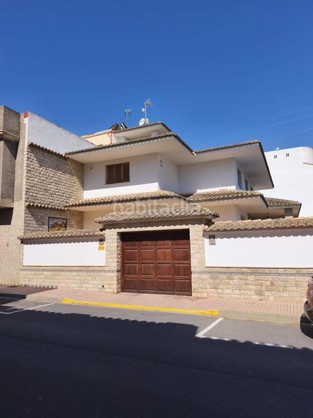 Foto e9691252-fd41-4966-a629-82de49496a2f. Casa amb piscina a Favara