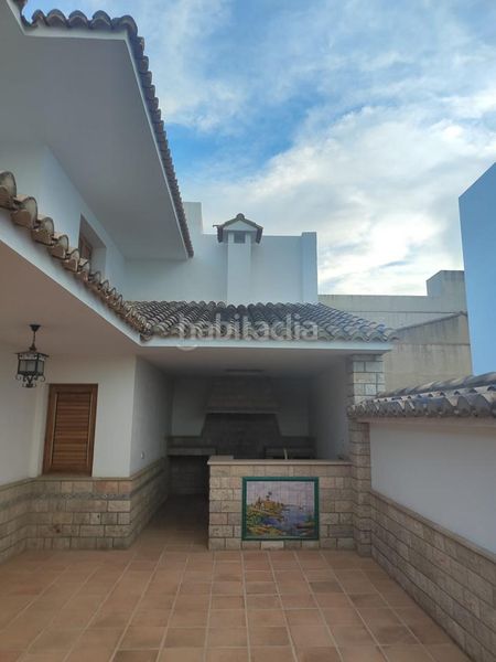 Foto f8e30f91-6d90-4164-84ea-c557fcc179e4. Casa amb piscina a Favara